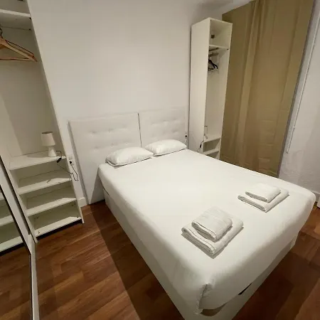 Practical, 3 Double Bedrooms, 7' Sagrada Familia * Barcelona