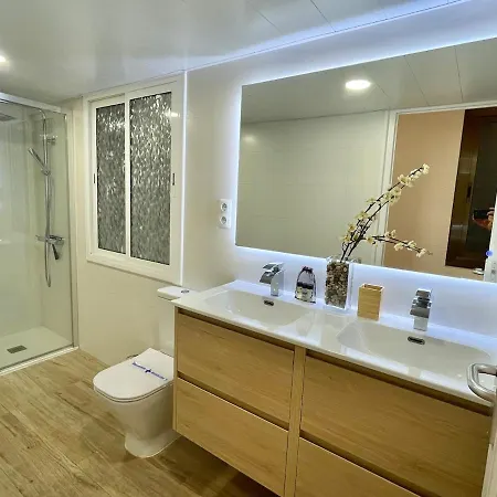 Practical, 3 Double Bedrooms, 7' Sagrada Familia