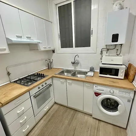 Practical, 3 Double Bedrooms, 7' Sagrada Familia *