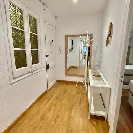 Practical, 3 Double Bedrooms, 7' Sagrada Familia Apartament Barcelona